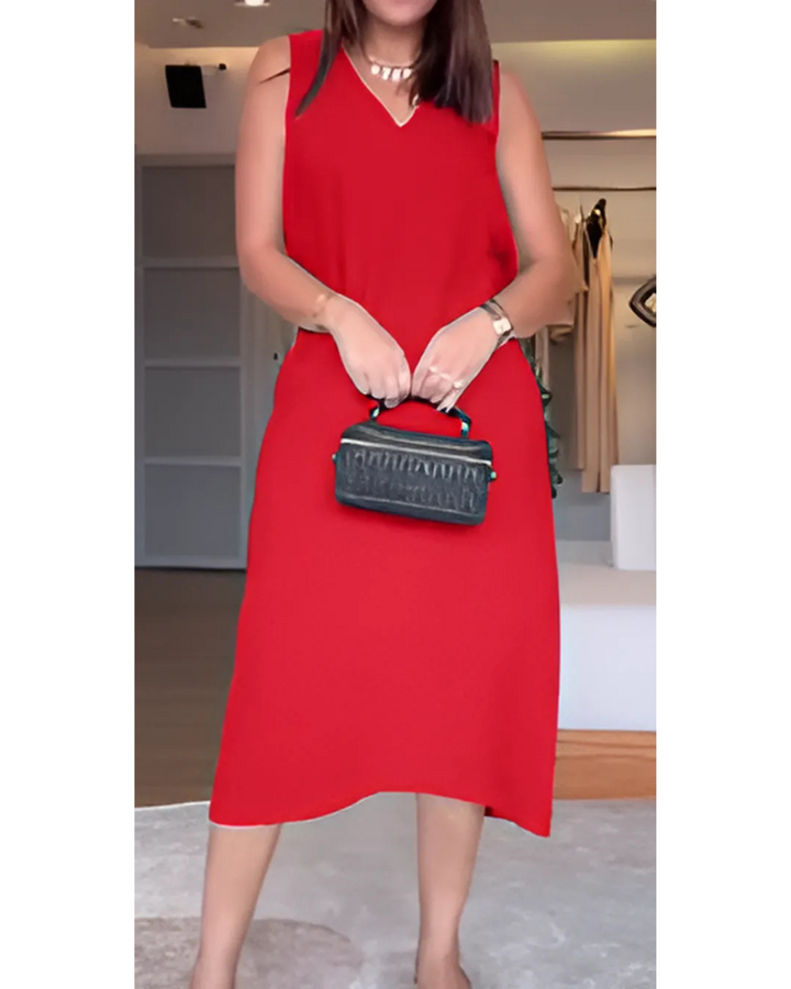 Clara – Modern Fit Dress with Back Zipper