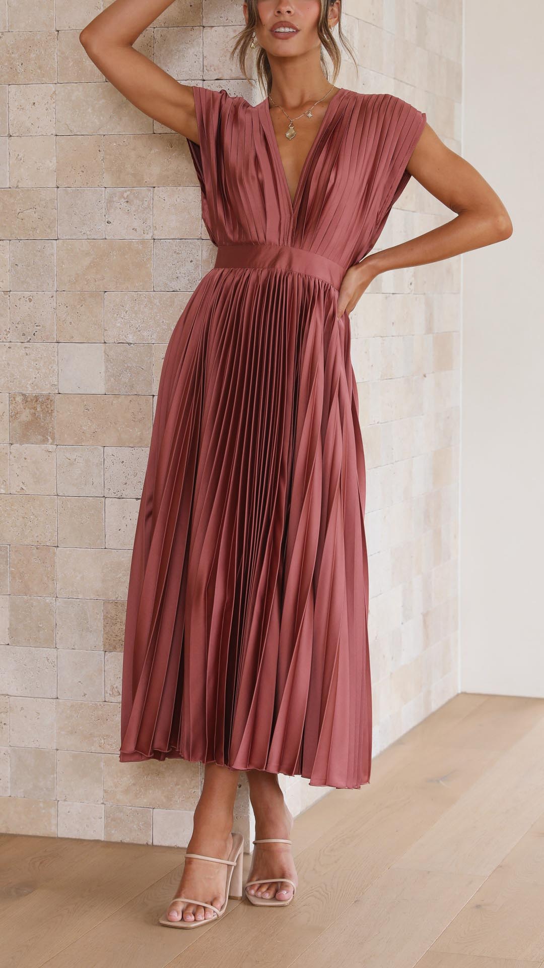 ALEXIS® ELEGANT PLEATED DRESS