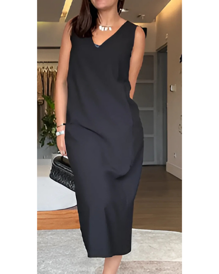 Clara – Modern Fit Dress with Back Zipper