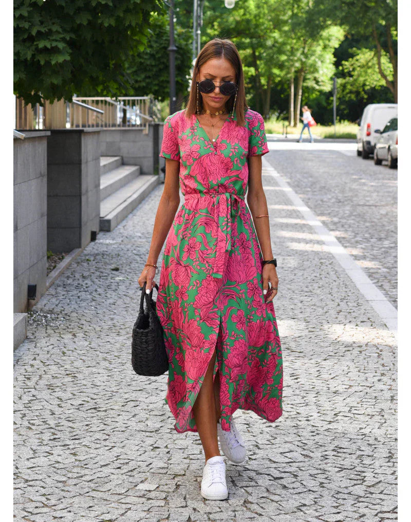 Suzanne - Elegant Dress with V-Neck