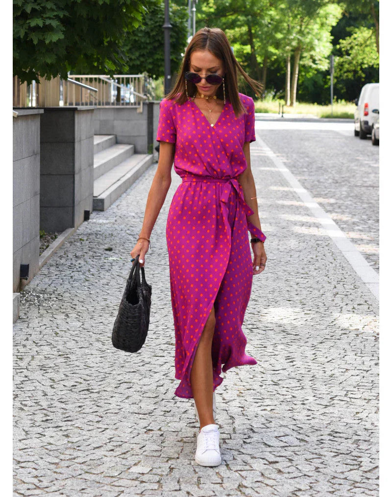 Suzanne - Elegant Dress with V-Neck